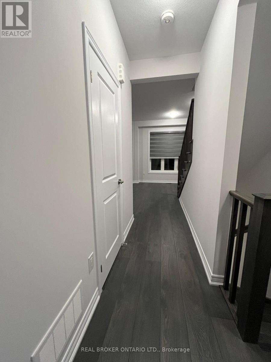 100 Hollywood Court — photo 14