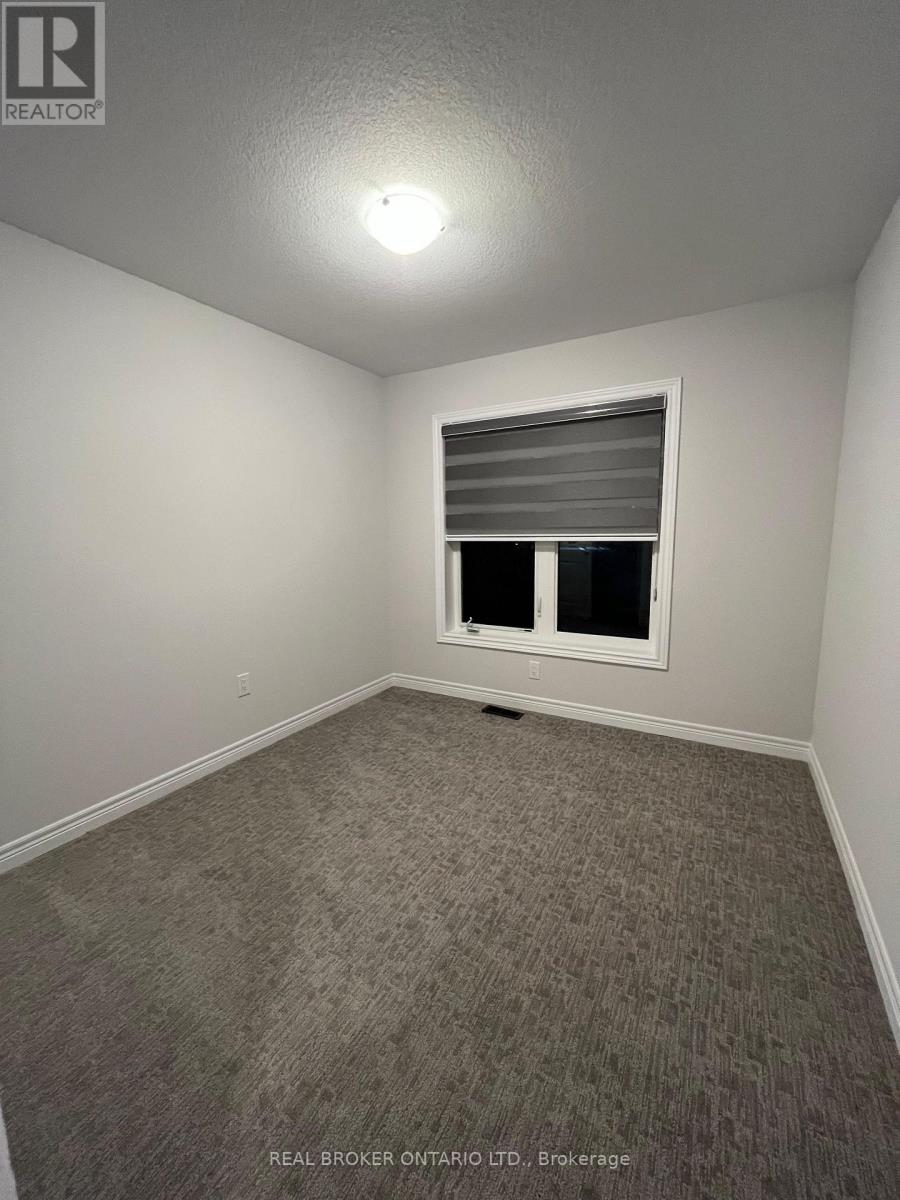 100 Hollywood Court — photo 24
