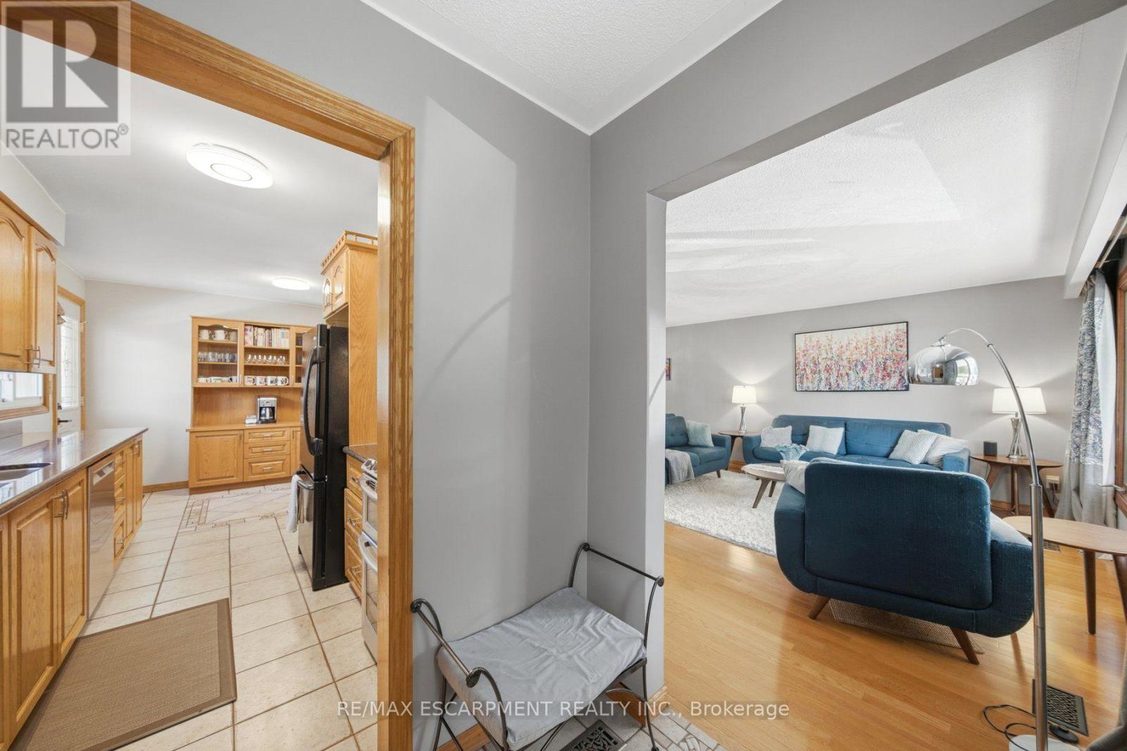 16 REDWOOD COURT, Hamilton (Stoney Creek) — photo 4