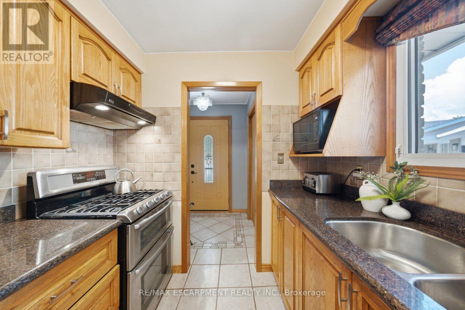 16 REDWOOD COURT, Hamilton (Stoney Creek) — photo 6