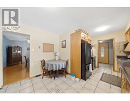 Sitting room - 16 Redwood Court, Hamilton, ON L8G2Y4 Photo 8