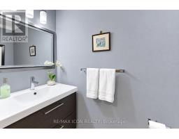 Bathroom - 3 - 406 Craigleith Drive, Waterloo, ON N2L5T2 Photo 6