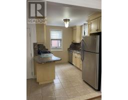 Bathroom - Upper - 225 East 14th Street, Hamilton, ON L9A4B7 Photo 9