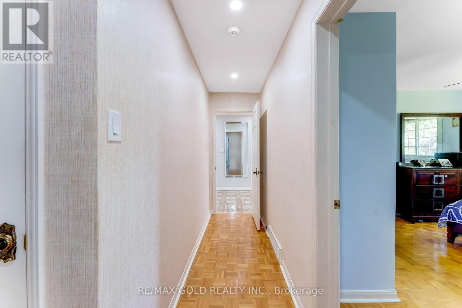 2047 Hamilton Road, London South, ON photo 24