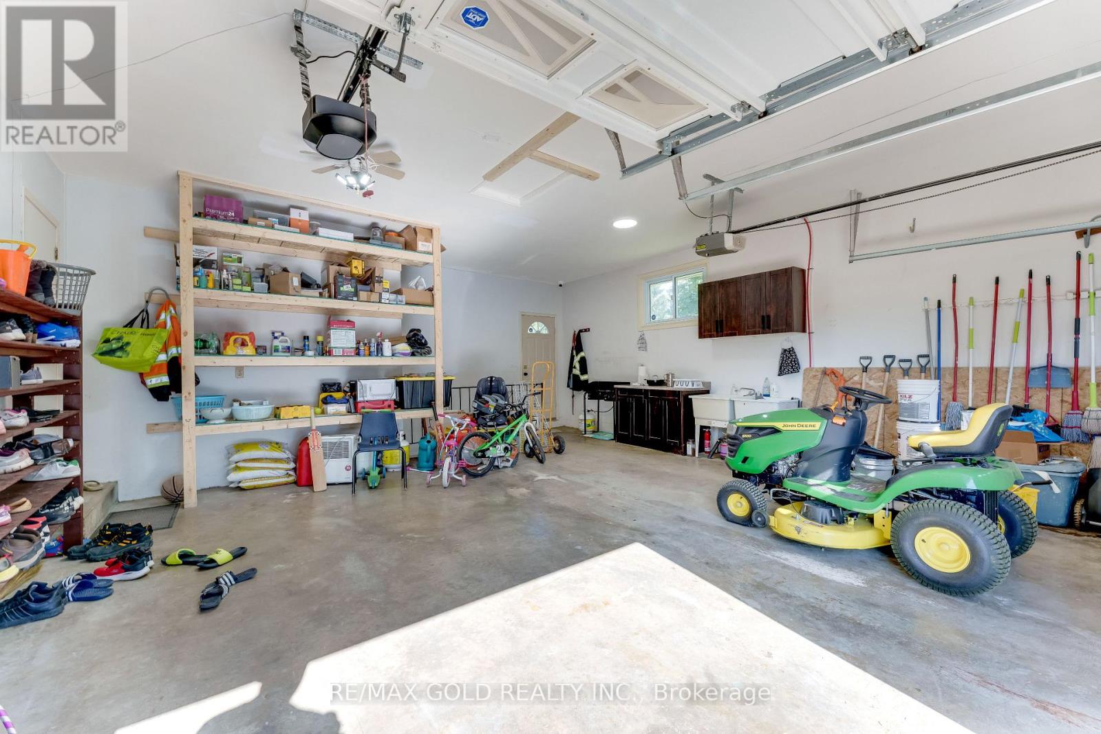 2047 HAMILTON ROAD - 36