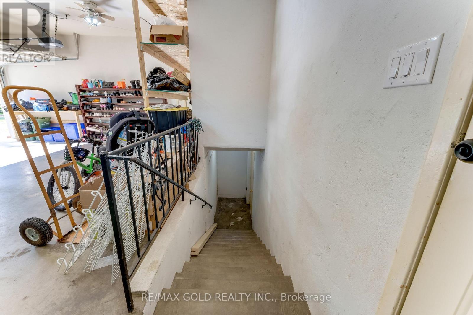 2047 HAMILTON ROAD - 37