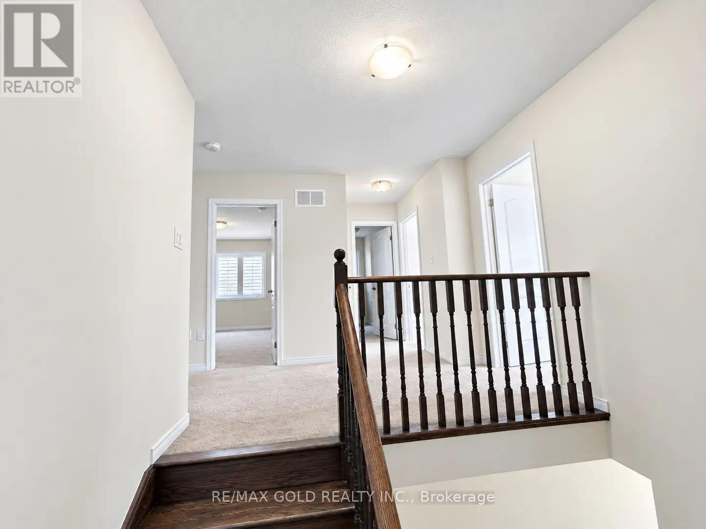 26 Alexandra Drive — photo 18