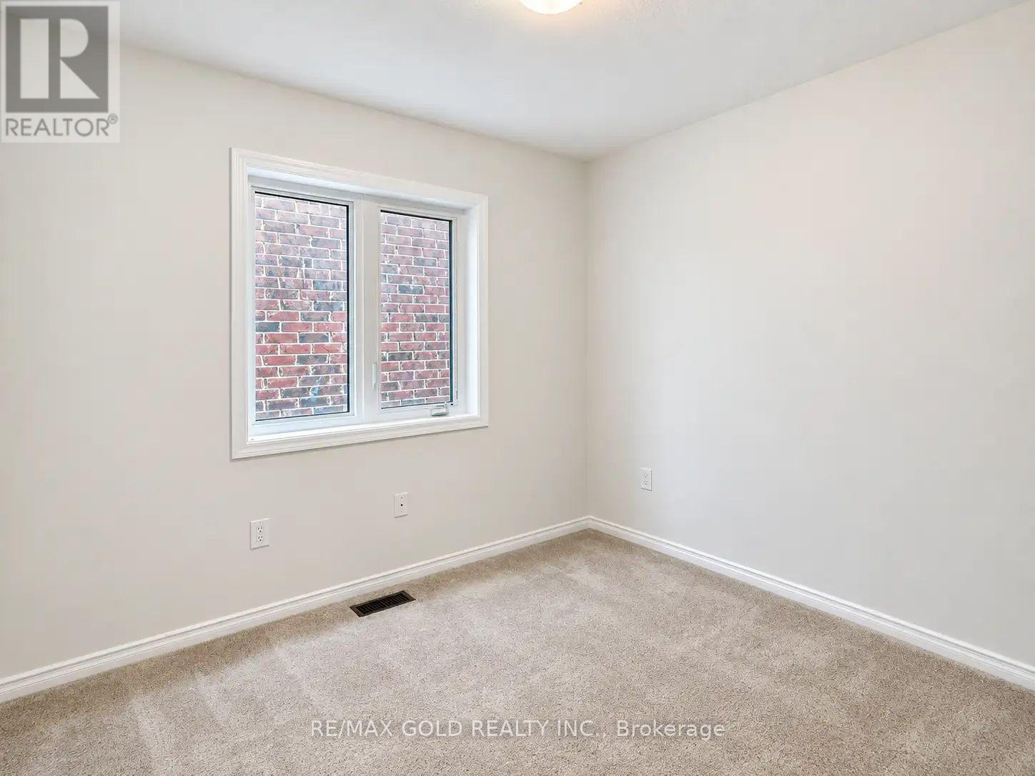 26 Alexandra Drive — photo 20