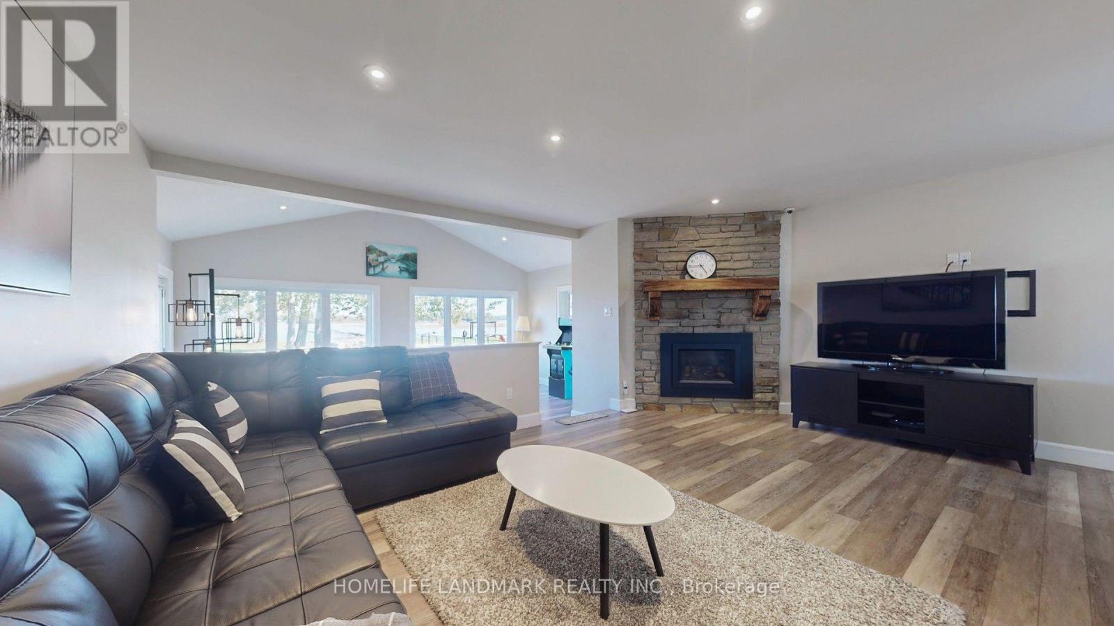 208 Lakeshore Drive — photo 14