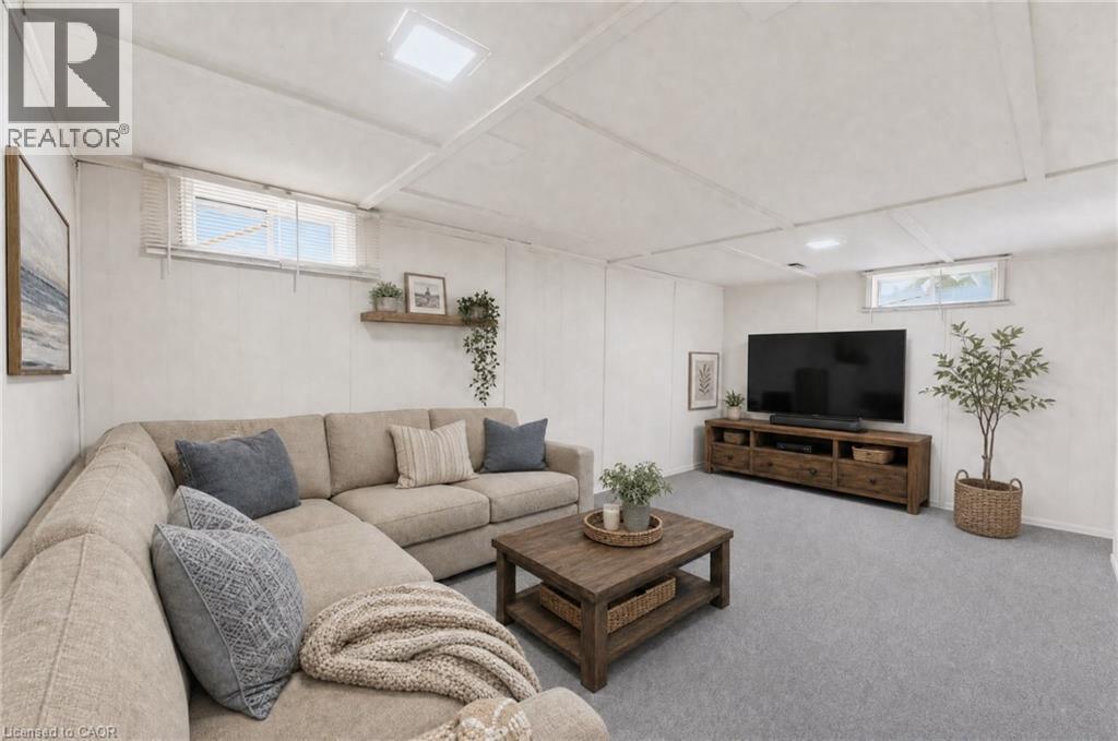 34 FIELDING Crescent - 26