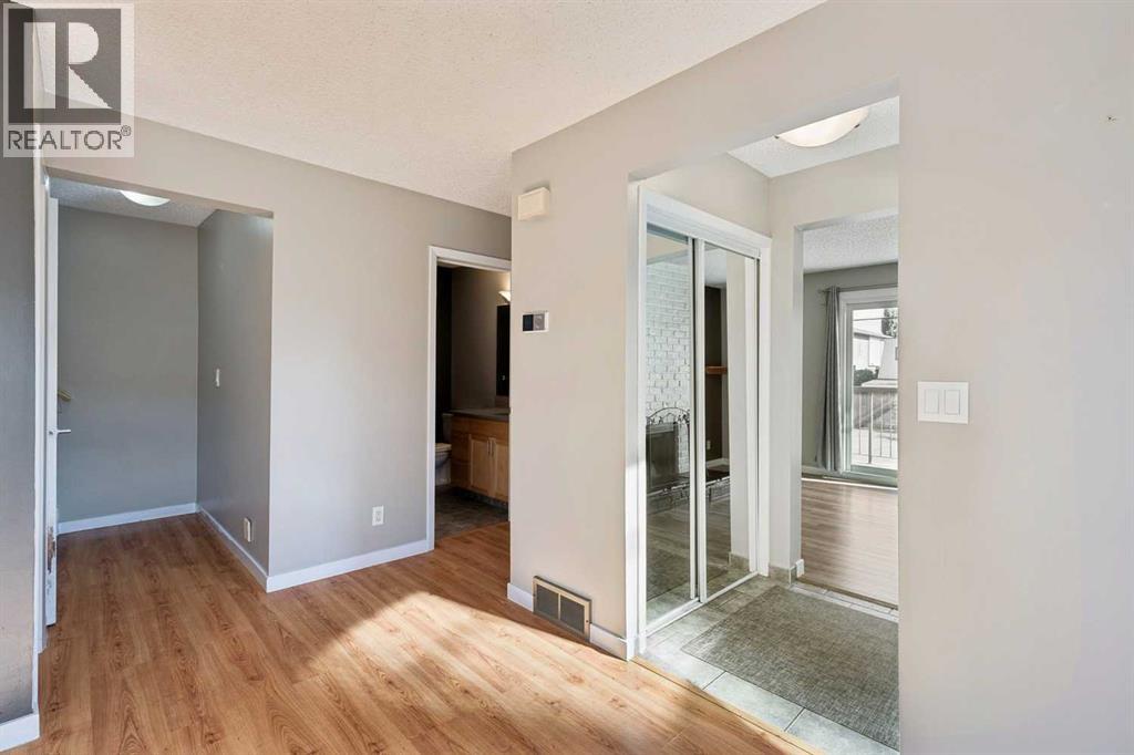 4, 1918 24A Street SW - photo 9