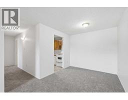 4pc Bathroom - 5211, 315 Southampton Drive Sw, Calgary, AB T2W2T6 Photo 6
