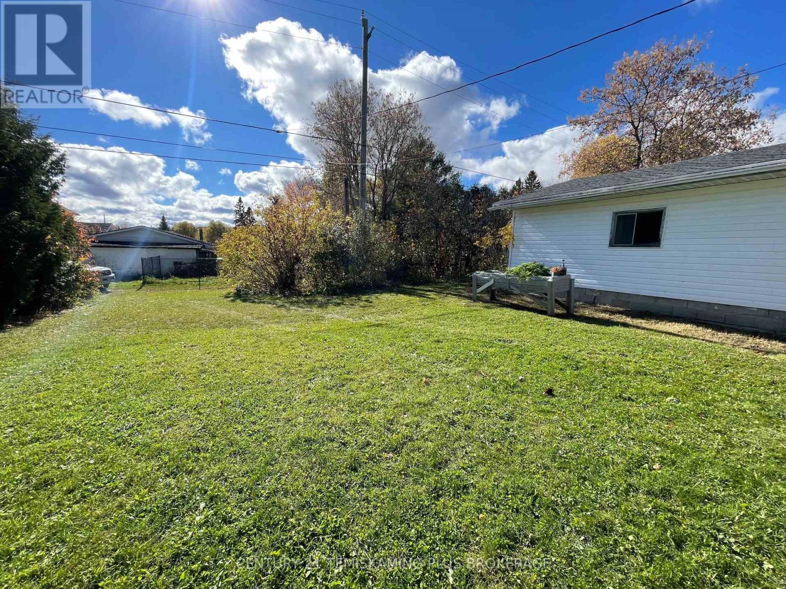 401 LAKEVIEW AVENUE S - 5