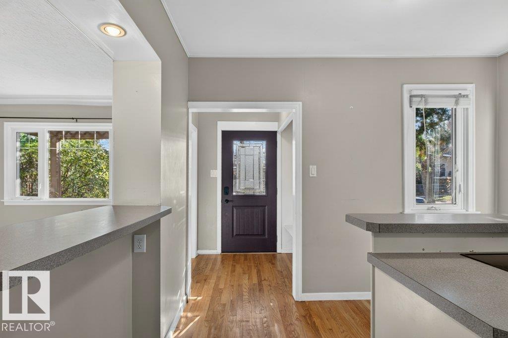 9742 88 AV NW, Edmonton — photo 9