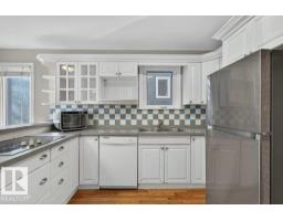9742 88 Av Nw, Edmonton, AB T6E2P9 Photo 11
