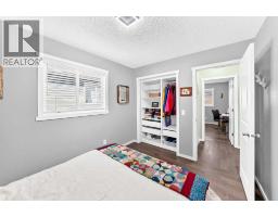 12 Sunrise View, Cochrane, AB T4C0W3 Photo 30