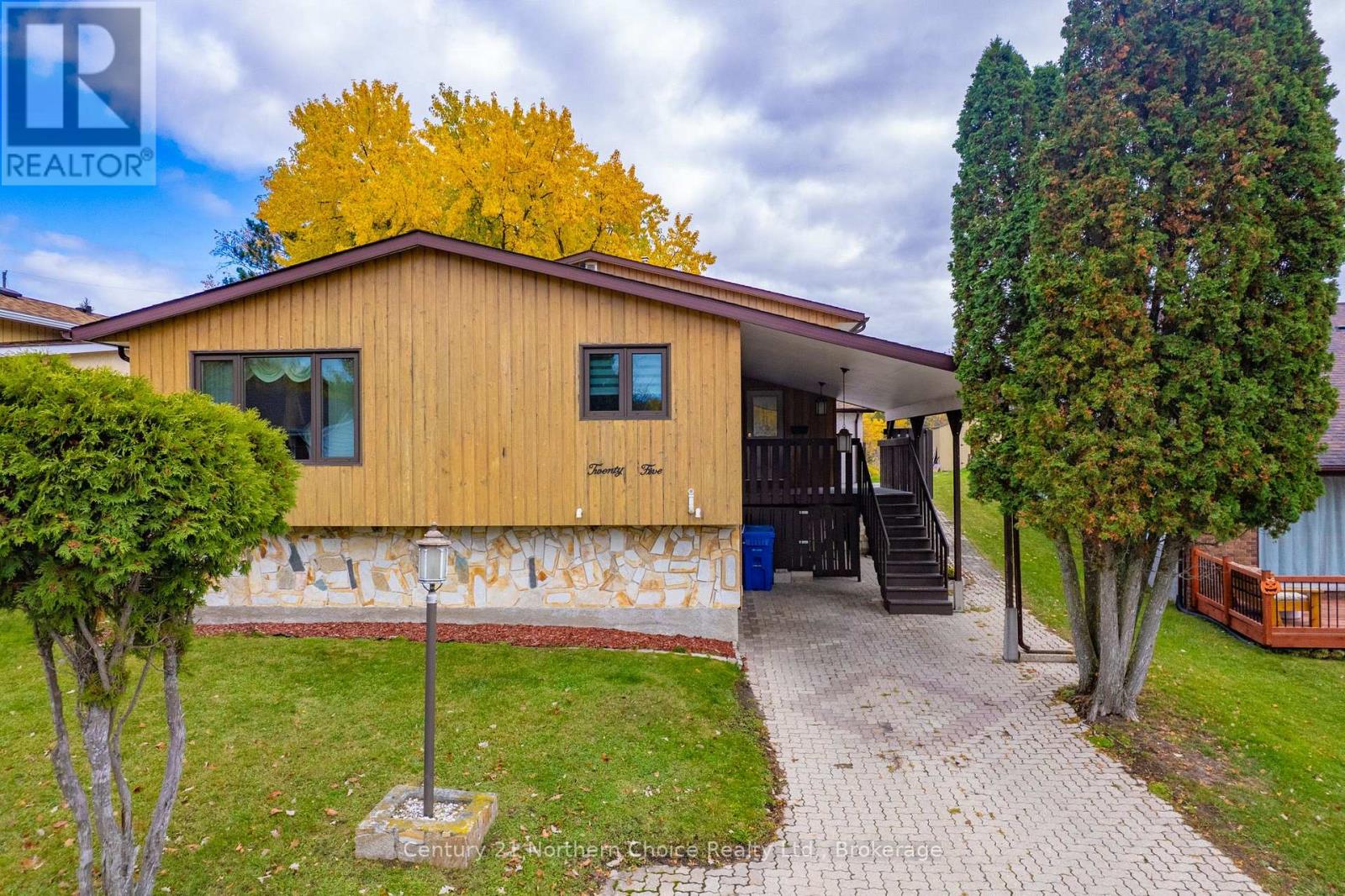 25 CAMBRIAN DRIVE, Kenora (Amethyst)