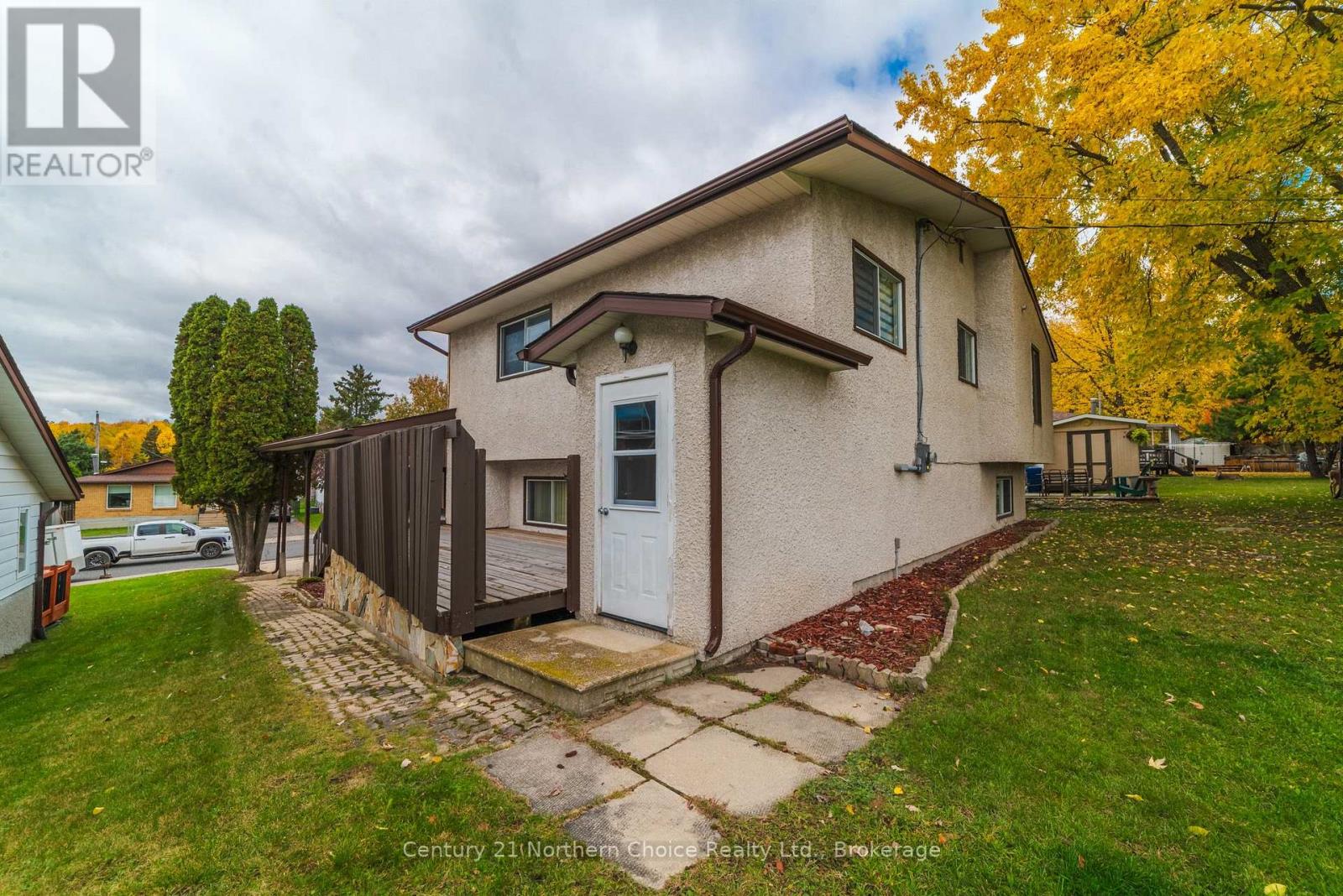 25 Cambrian Drive — photo 41