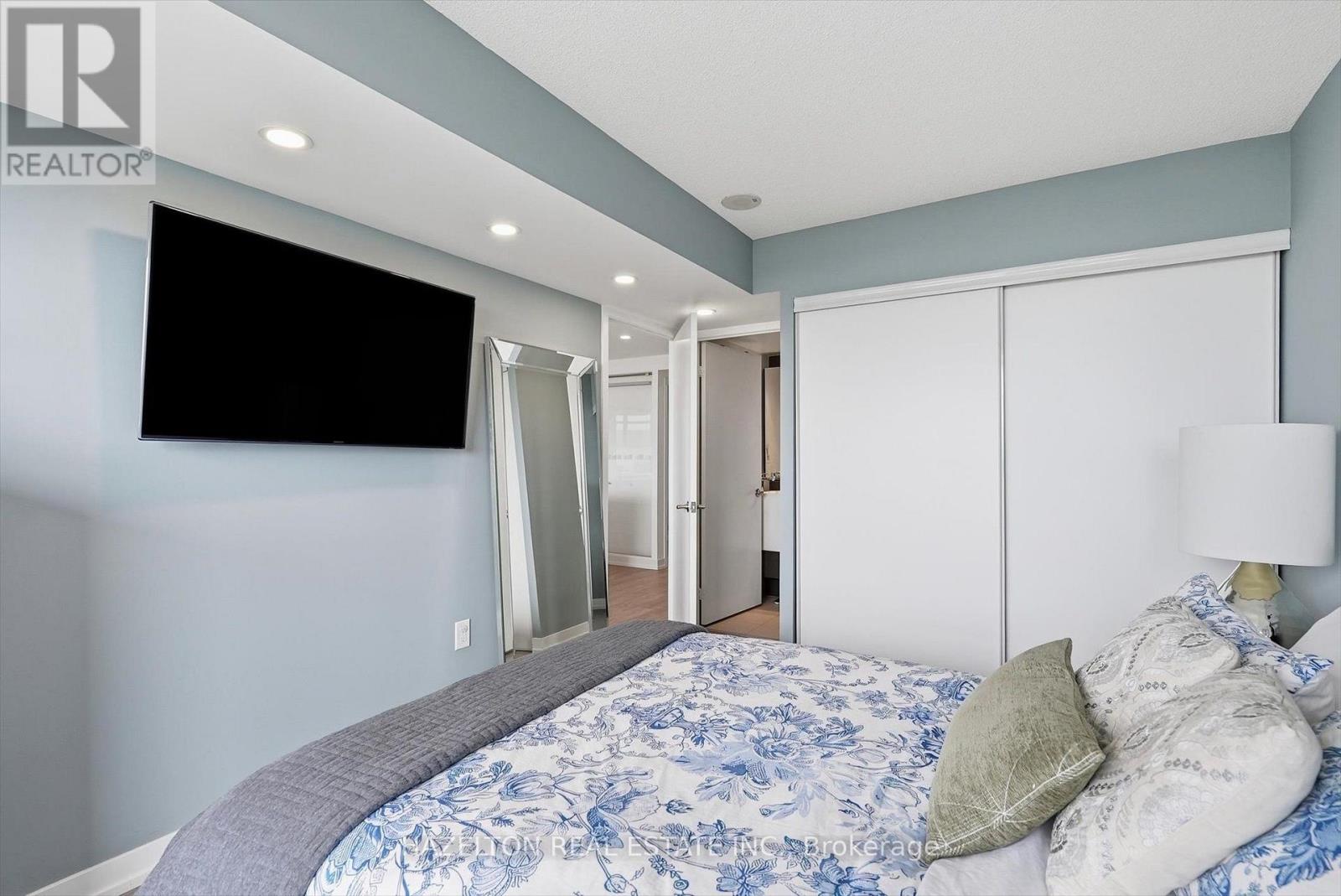 151 Dan Leckie Way — photo 22