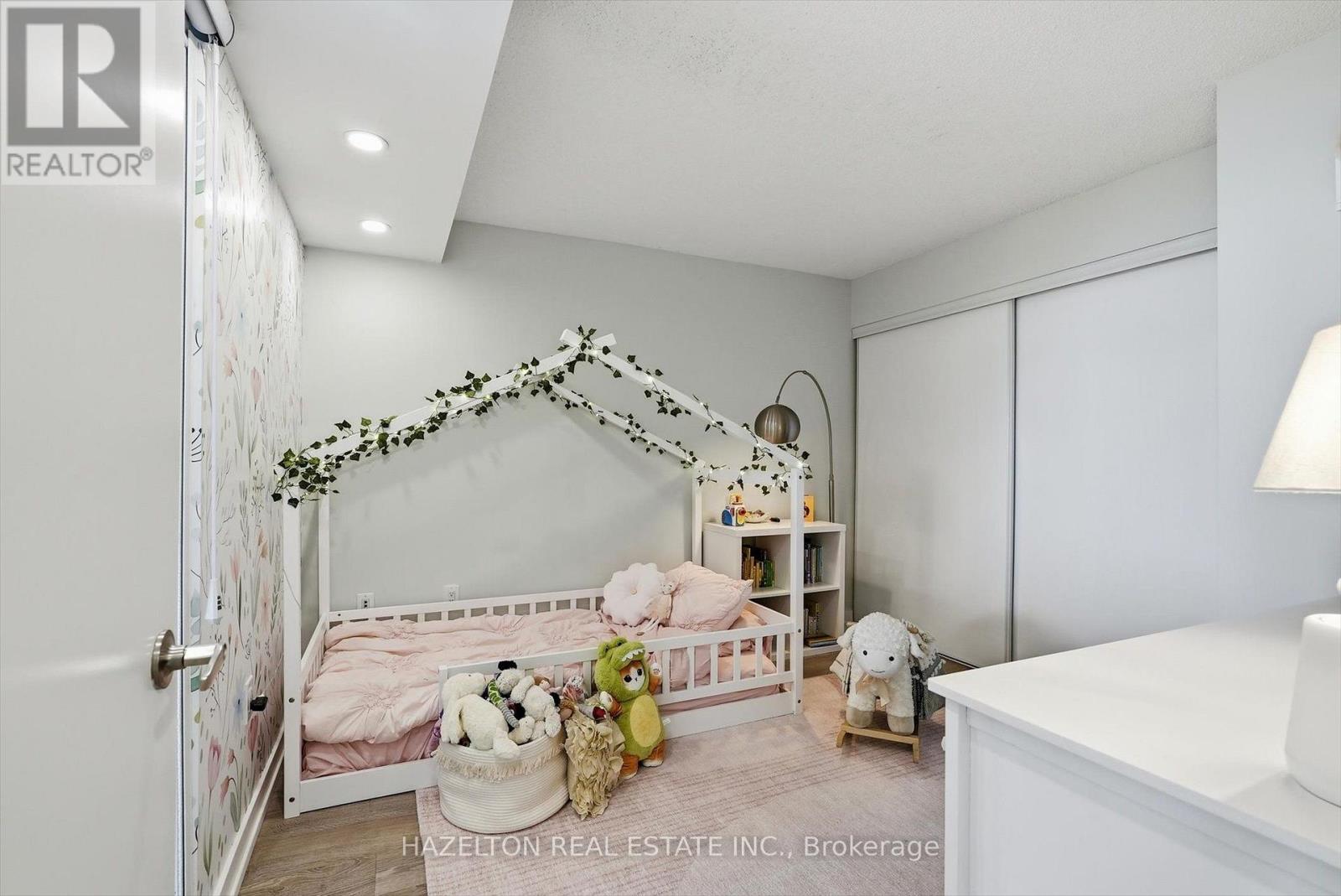 151 Dan Leckie Way — photo 28
