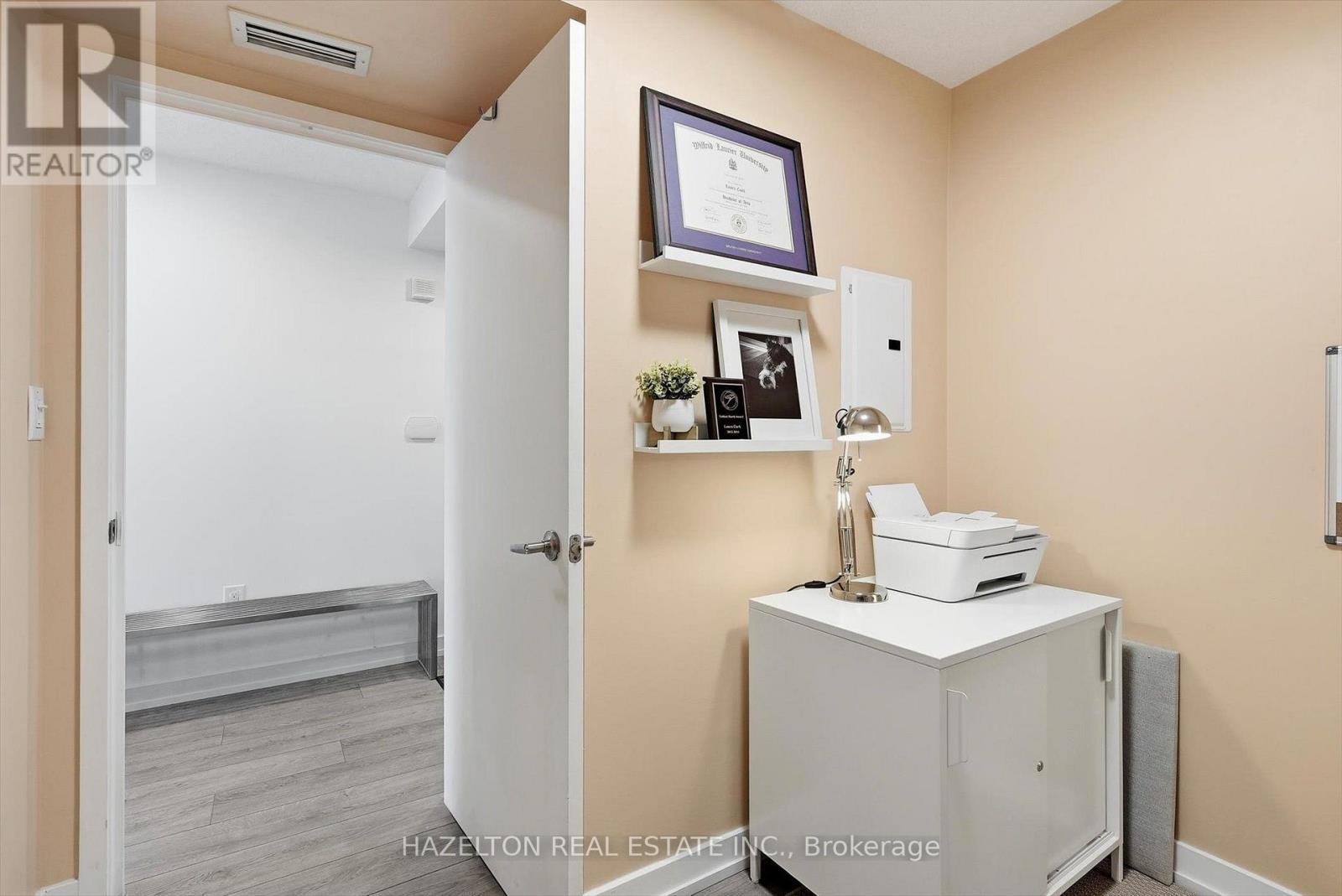 151 Dan Leckie Way — photo 37