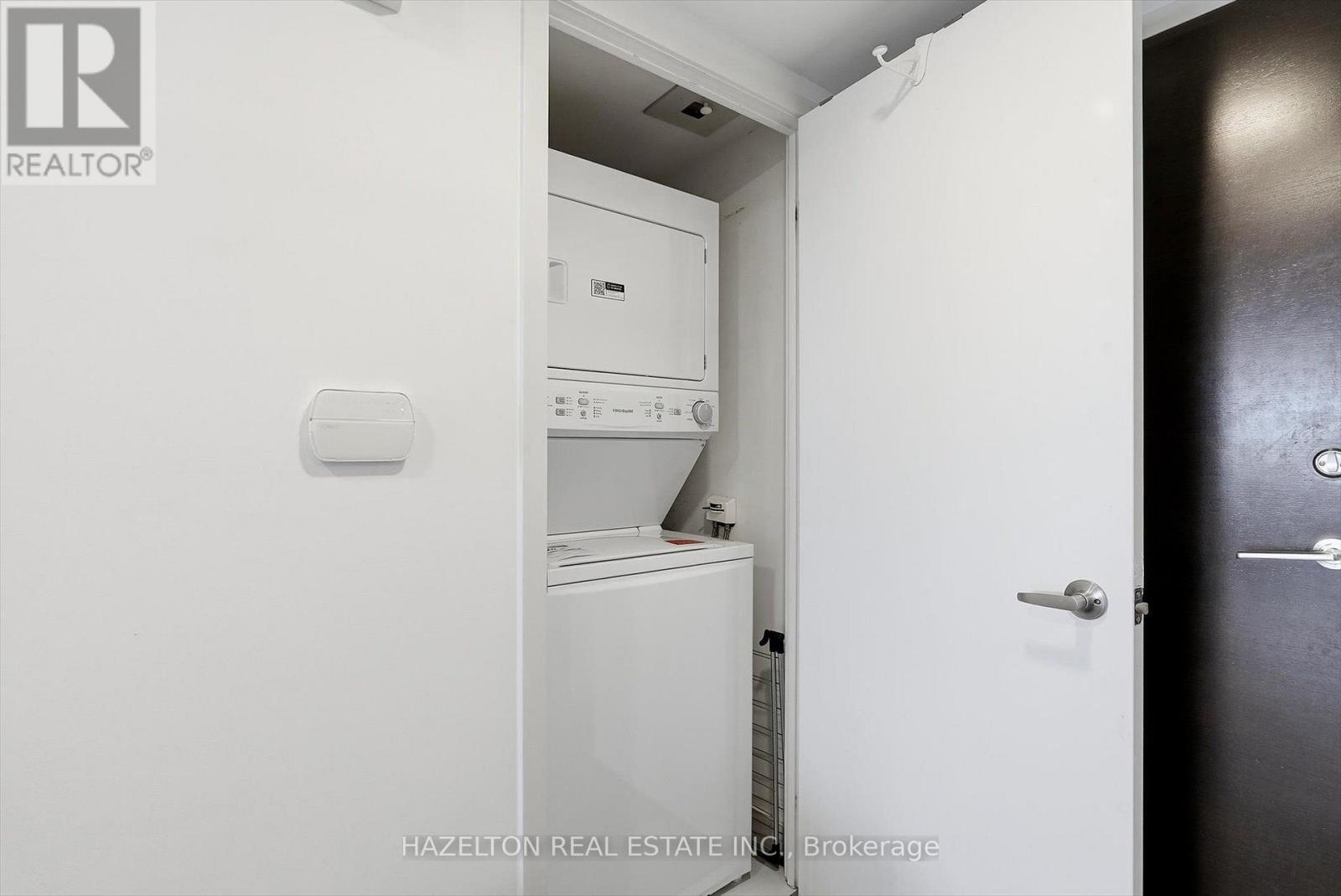 151 Dan Leckie Way — photo 38
