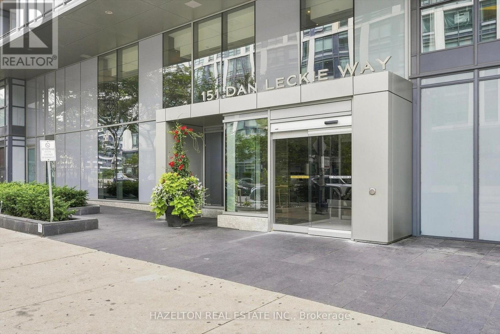 151 Dan Leckie Way — photo 46