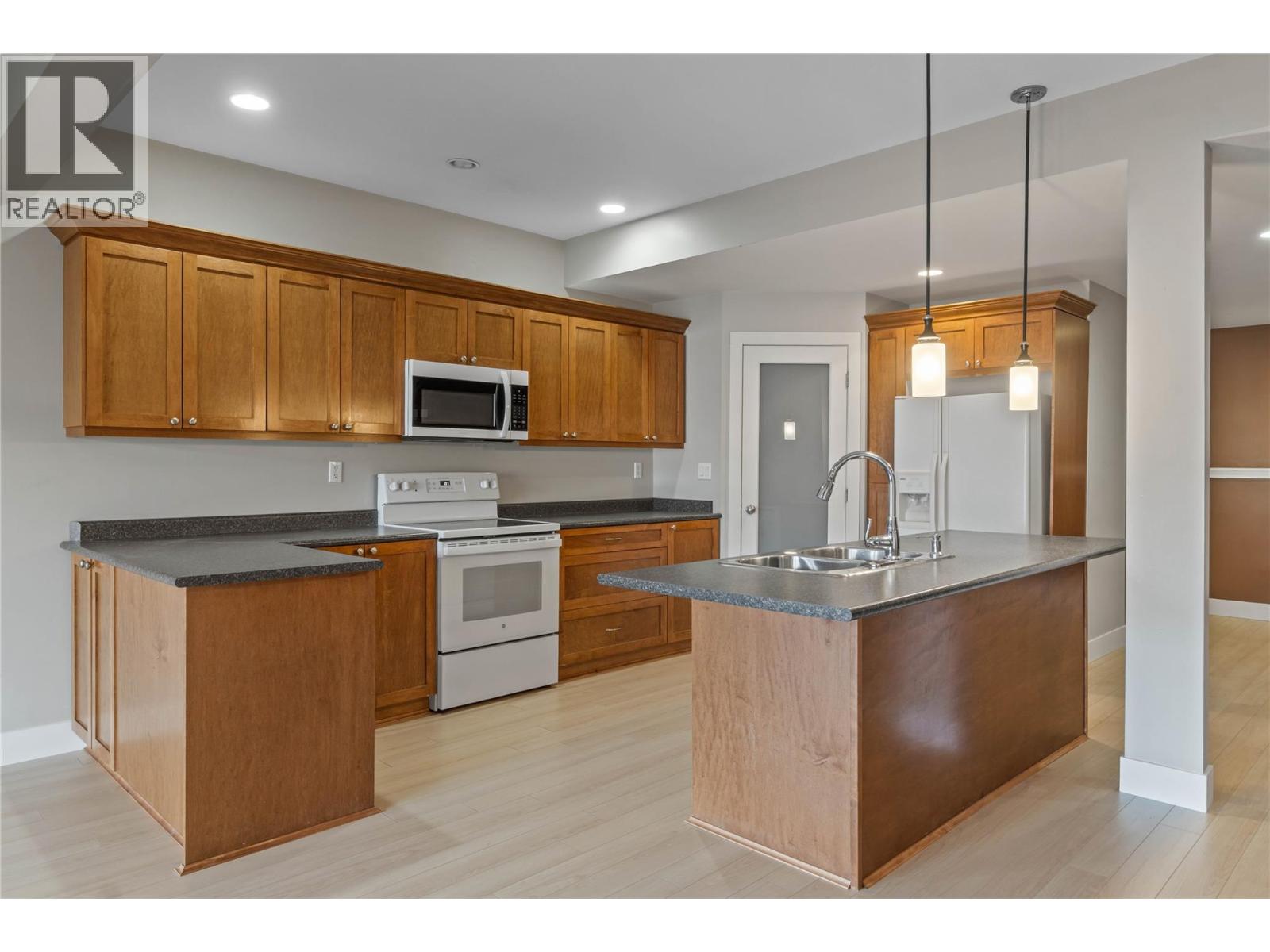 4732 Uplands Drive - 43