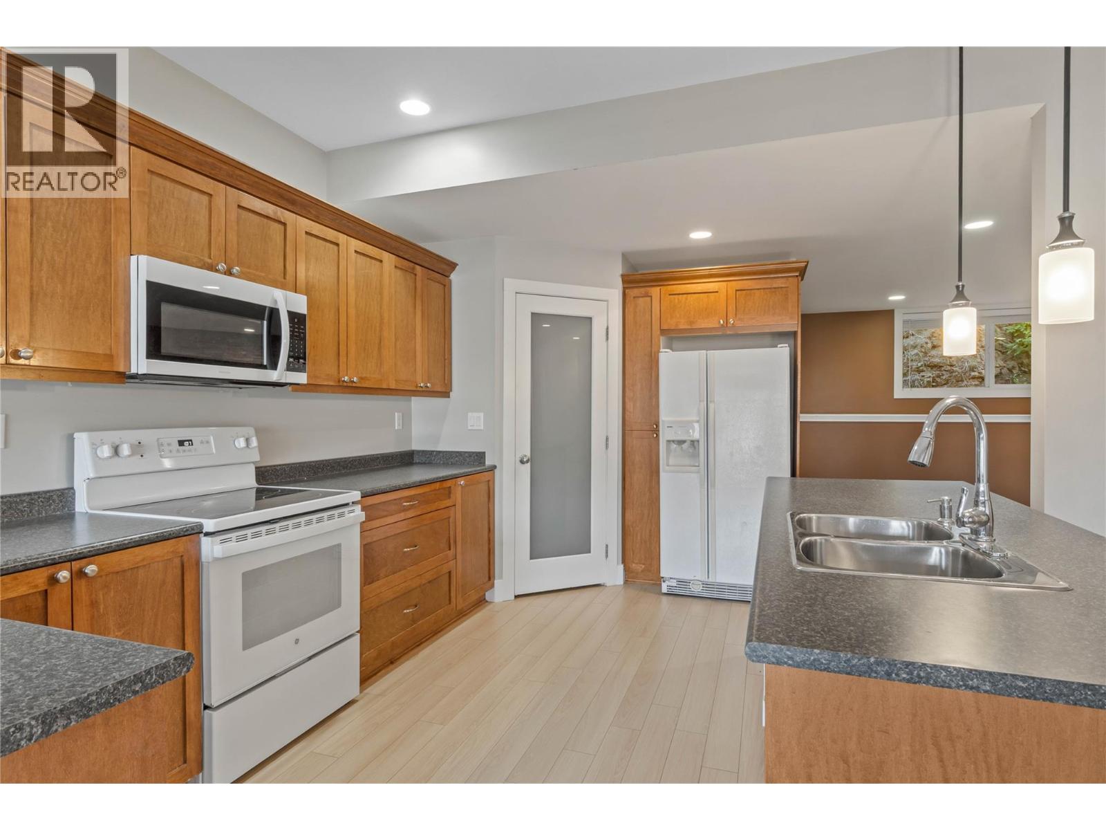 4732 Uplands Drive - 44