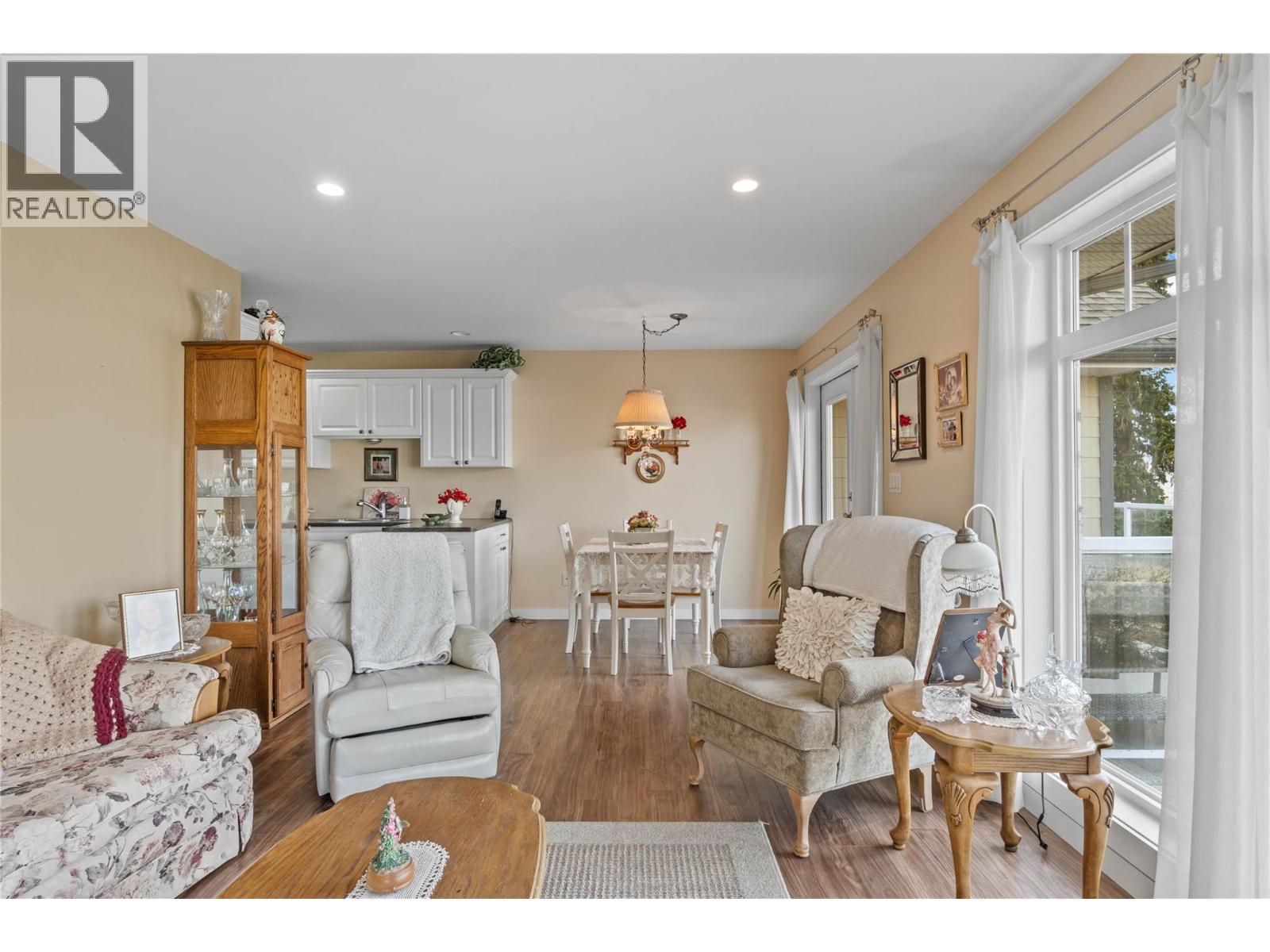4732 Uplands Drive - 34