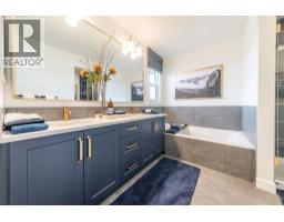 4pc Bathroom - 2104 Lancaster Heights Se, Airdrie, AB T4A3S1 Photo 11