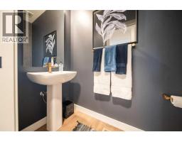 2104 Lancaster Heights SE - photo 3