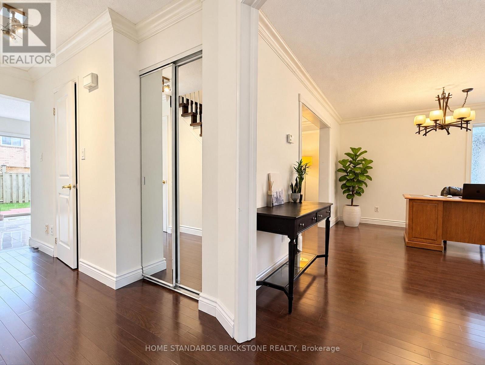 171 Brownridge Drive, Vaughan, ON photo 3