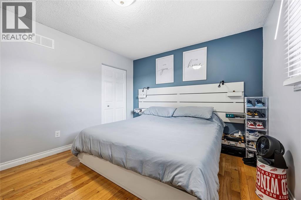 409 Huxley Avenue — photo 15
