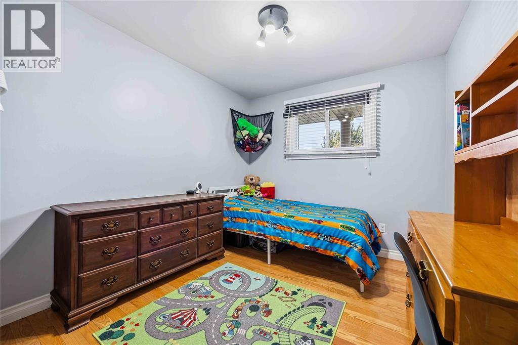 409 HUXLEY AVENUE - 16