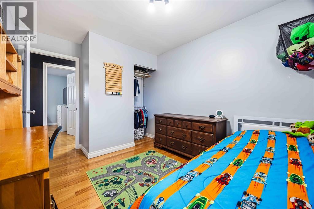 409 HUXLEY AVENUE - 17