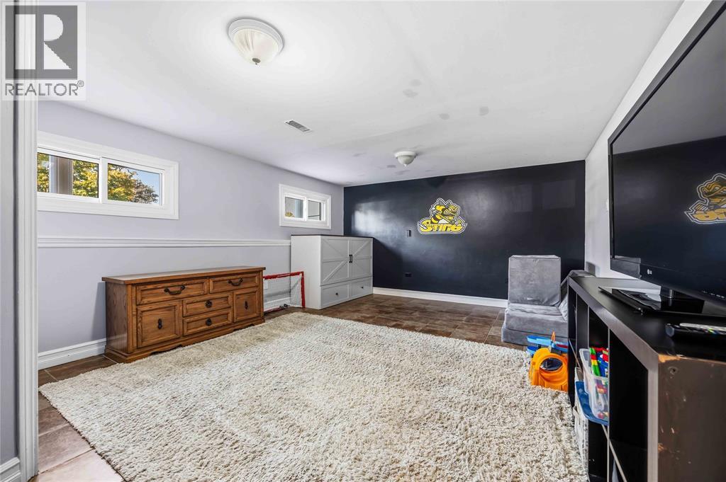 409 Huxley Avenue — photo 20