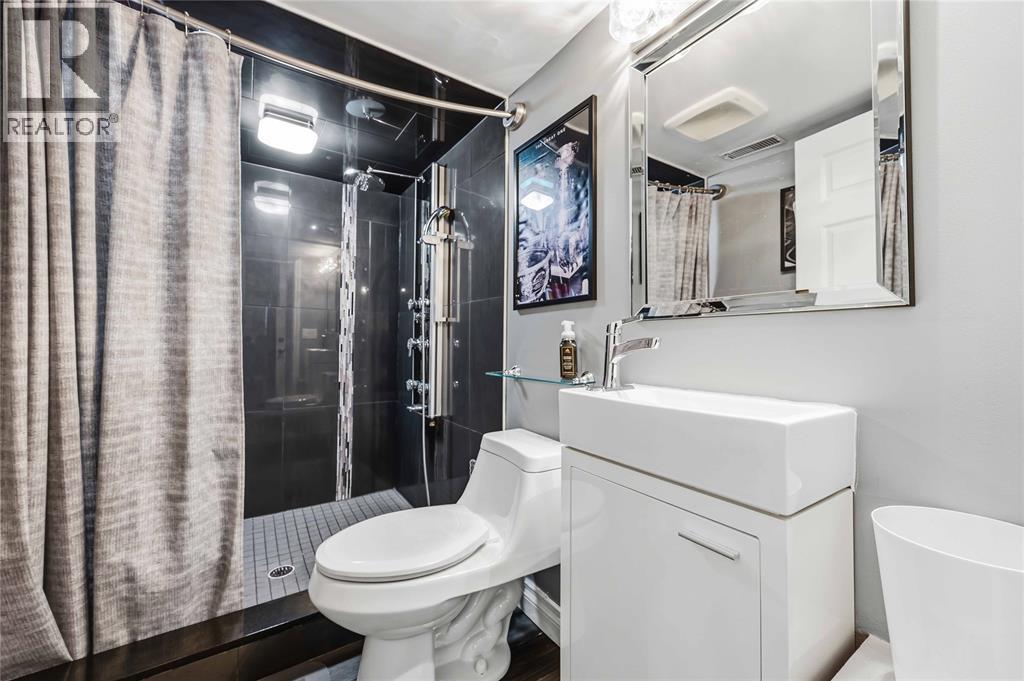 409 HUXLEY AVENUE - 26