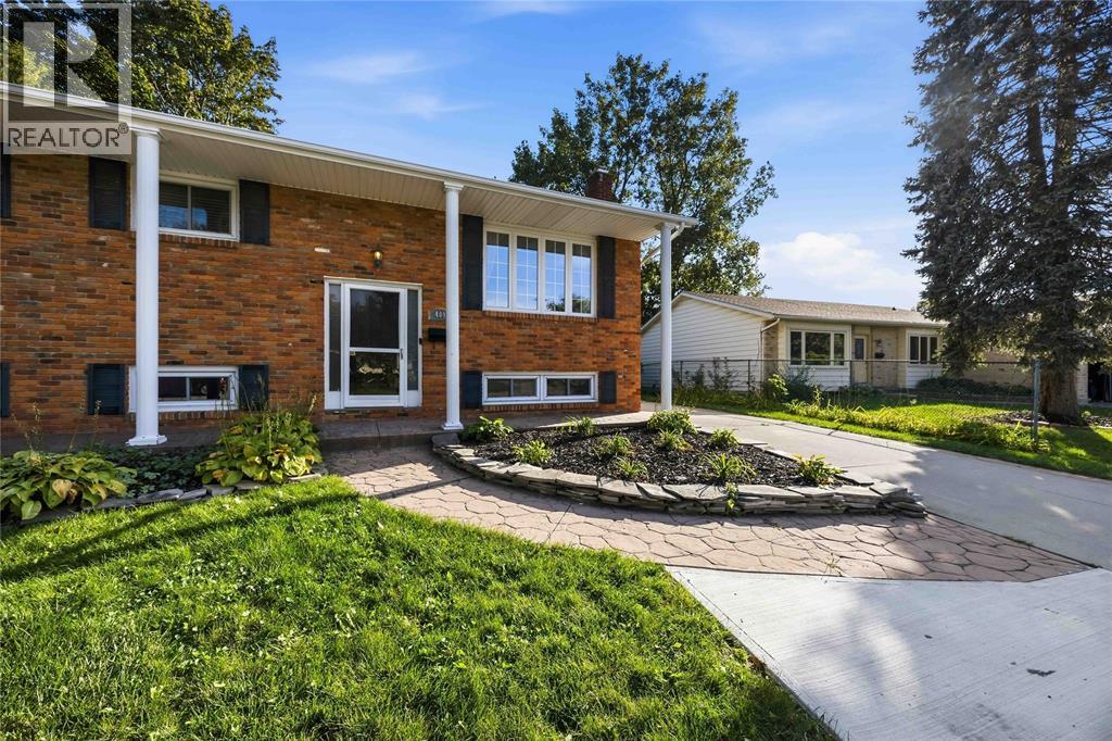 409 HUXLEY AVENUE, Sarnia — photo 3