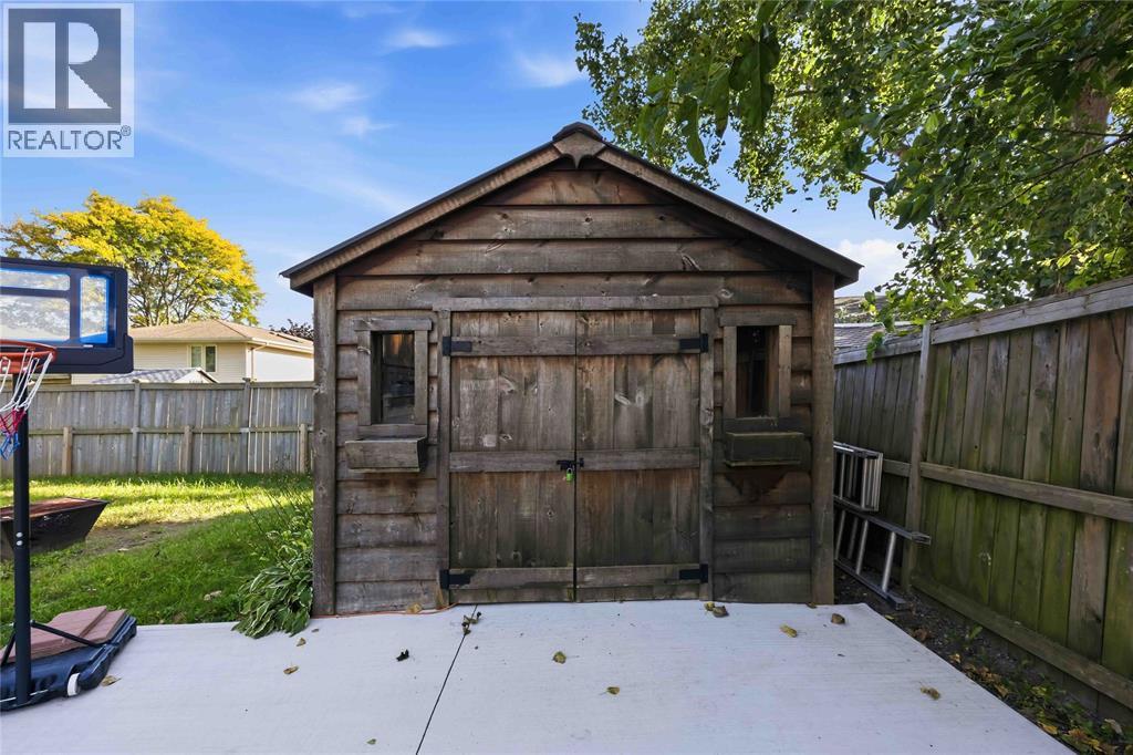 409 HUXLEY AVENUE - 36