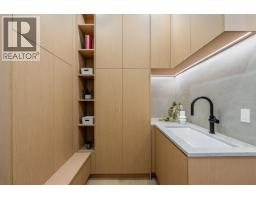 8940 Fairdell Place, Richmond, BC V7C3Y3 Photo 19