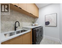 8940 Fairdell Place, Richmond, BC V7C3Y3 Photo 27