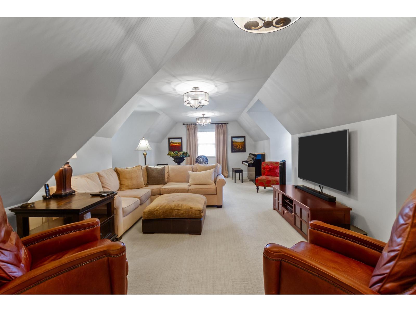 Photo of 3758 DEVONSHIRE DRIVE 24