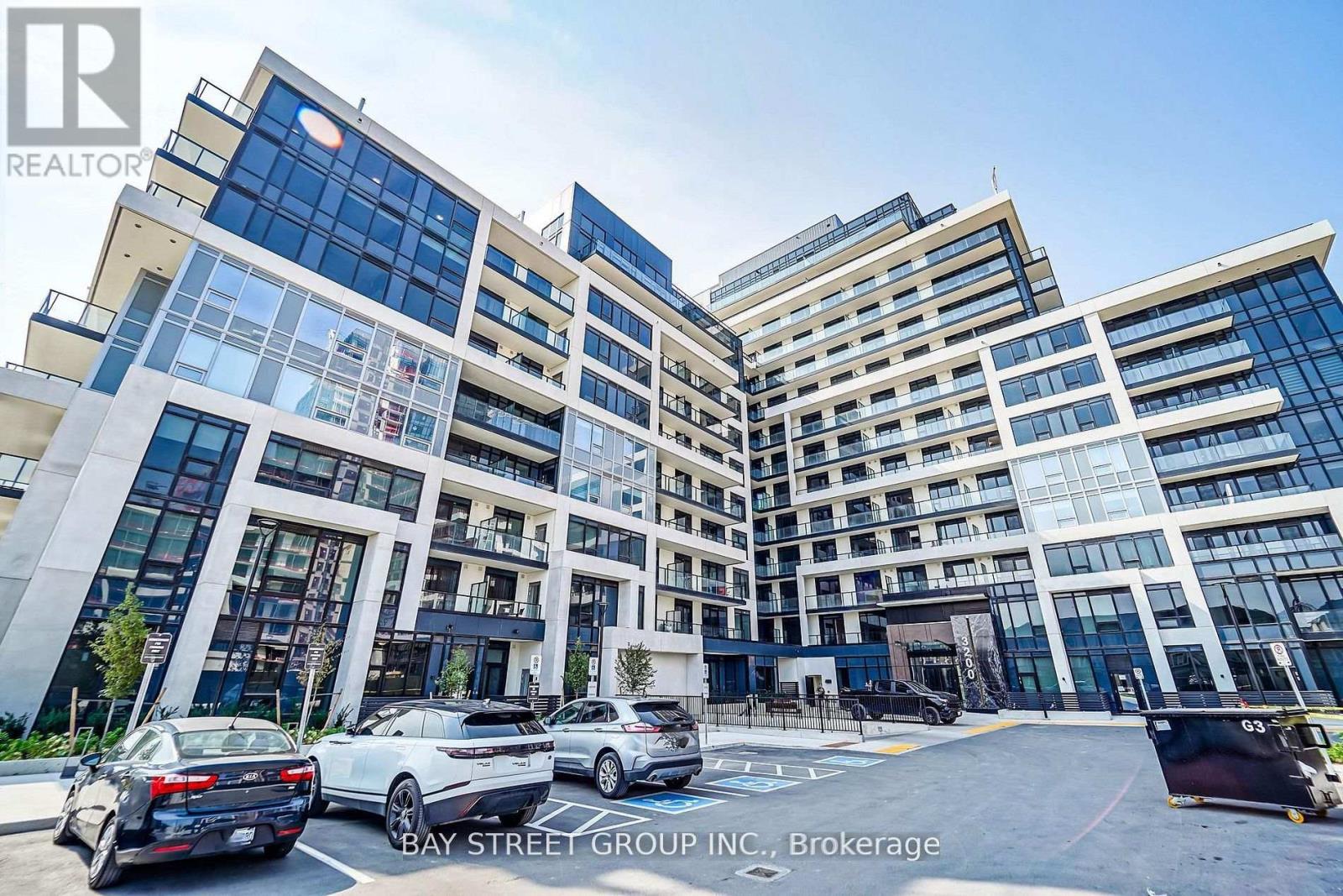 315 - 3200 WILLIAM COLTSON AVENUE, Oakville (JM Joshua Meadows)
