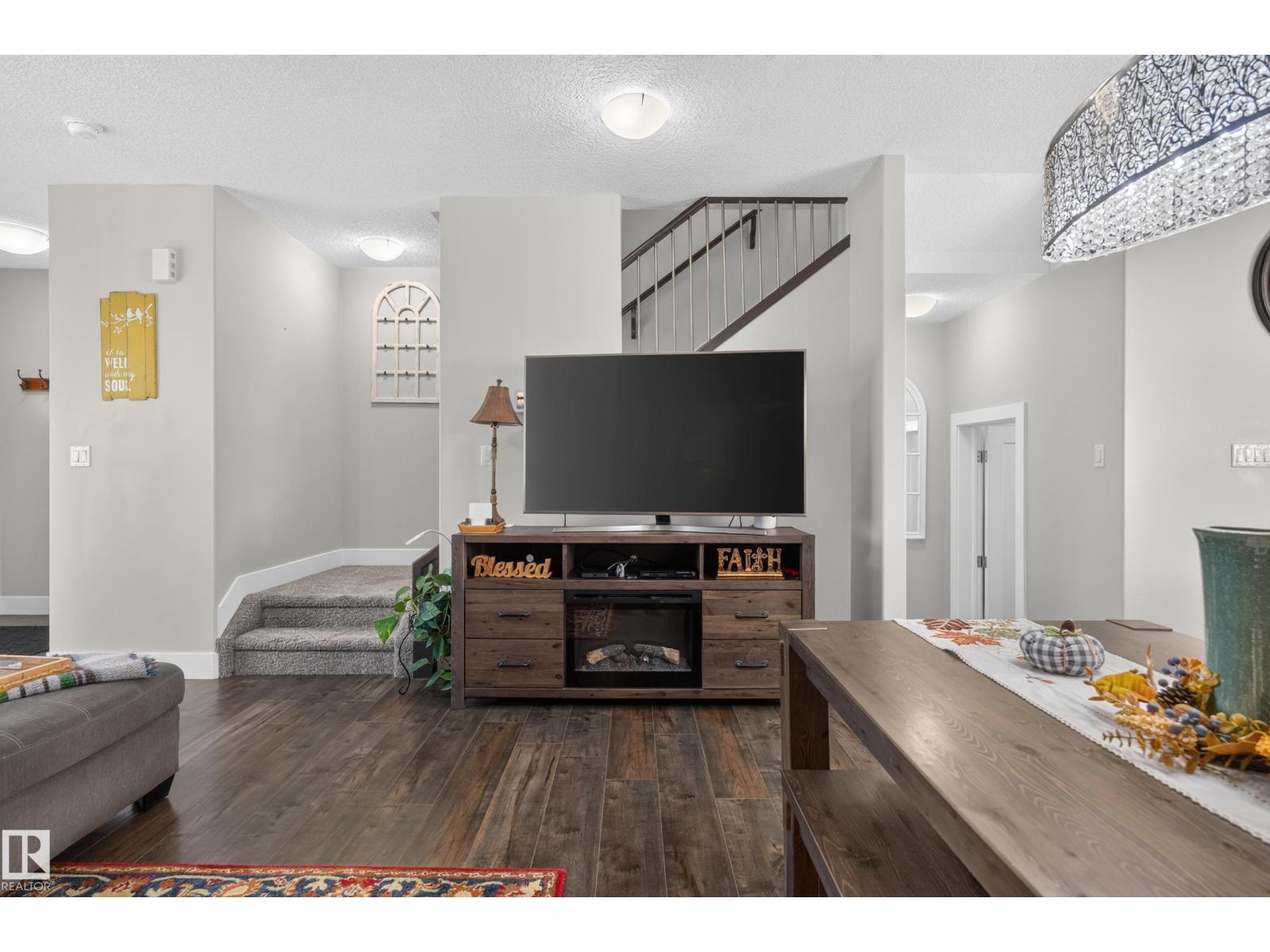 798 Berg Loop, photo 11