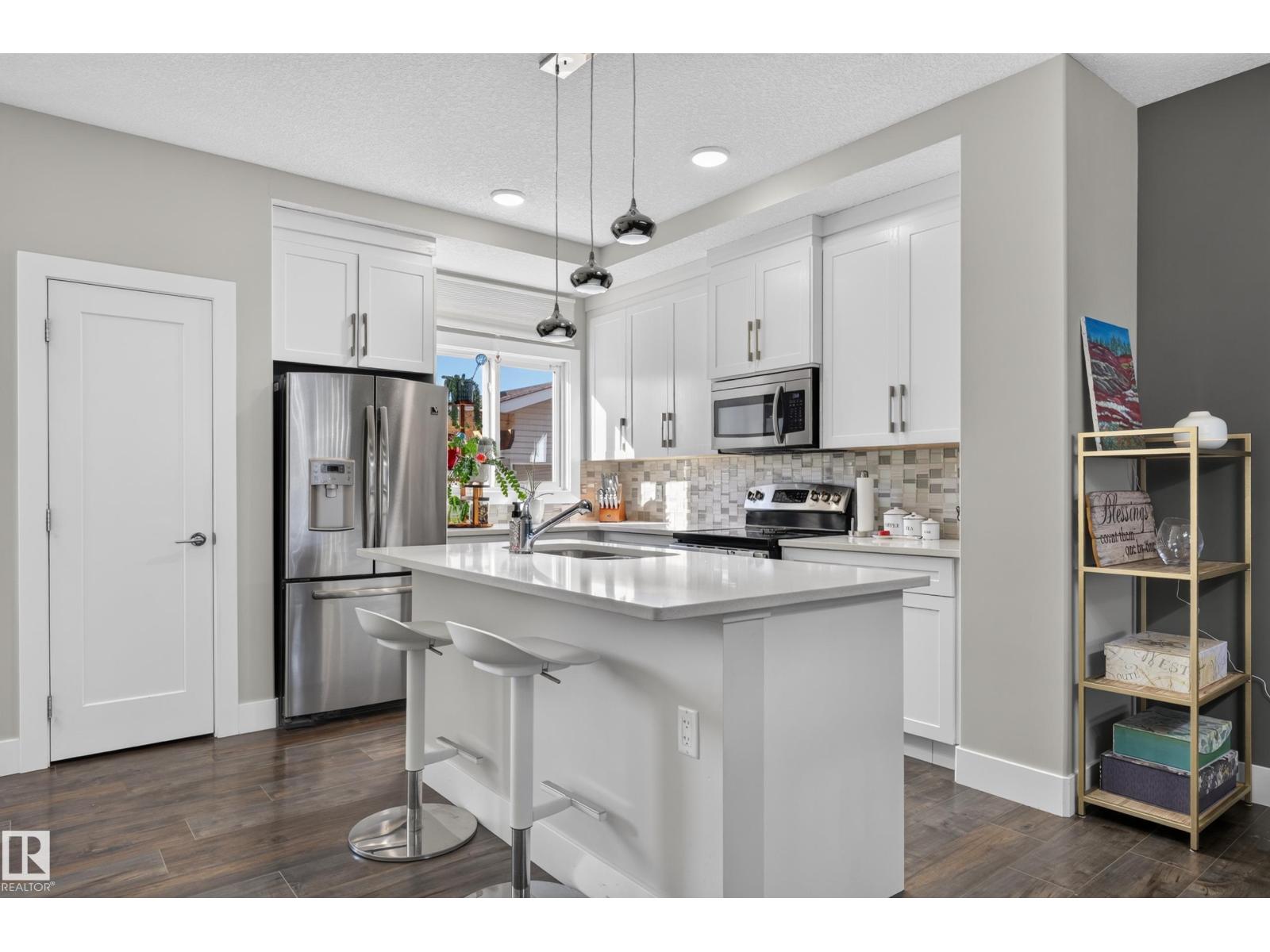 798 Berg Loop, photo 22