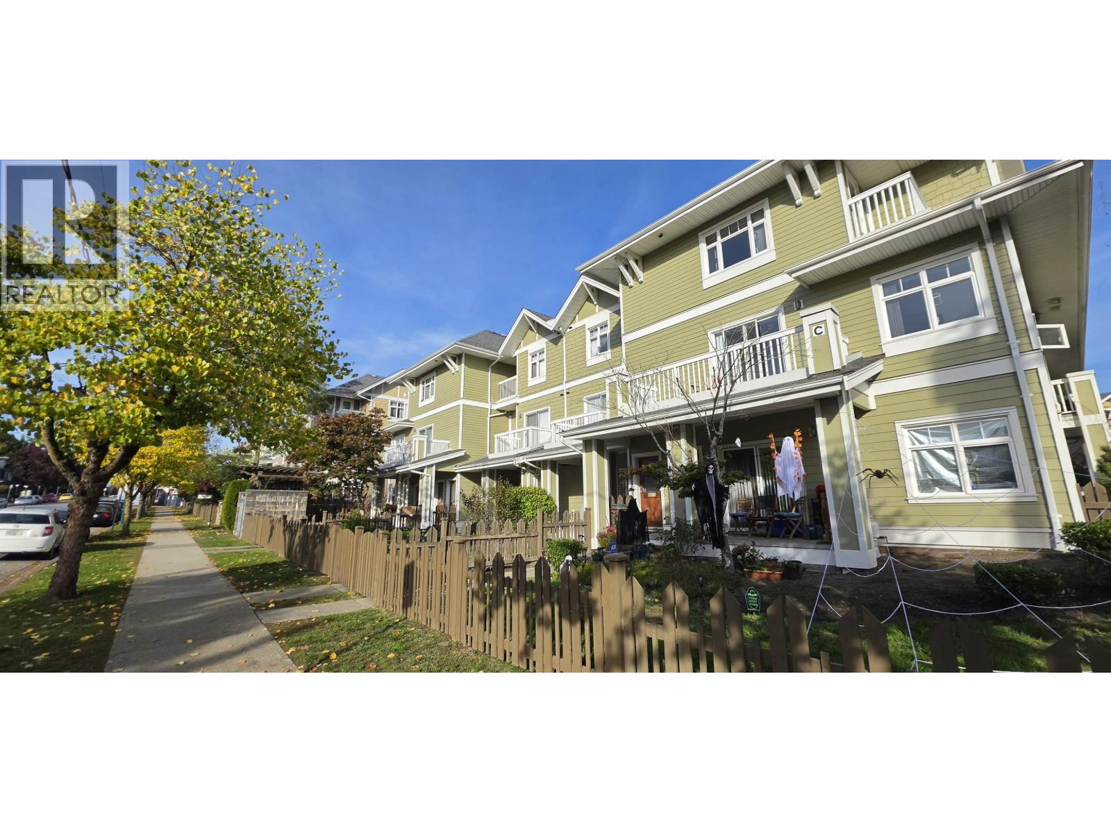 Photo of 157 7388 MACPHERSON AVENUE 15