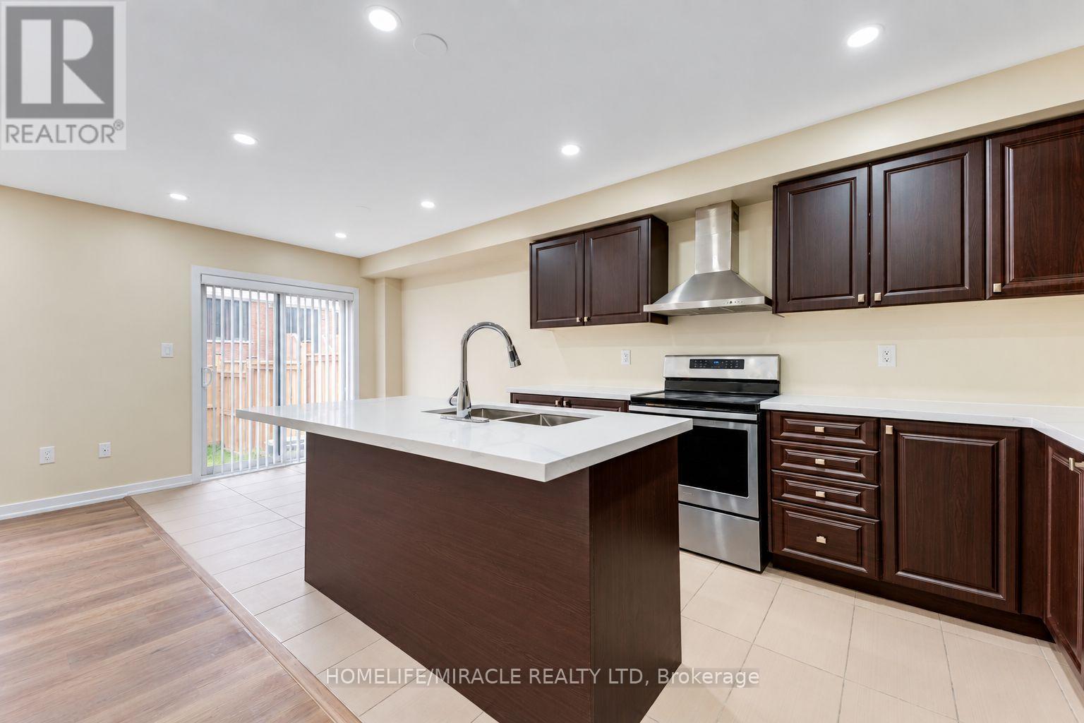 15 Bradshaw Drive, Hamilton, ON photo 13