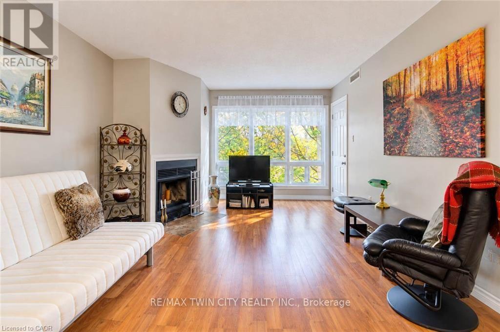 306 - 15 HOFSTETTER AVENUE, Kitchener — photo 4