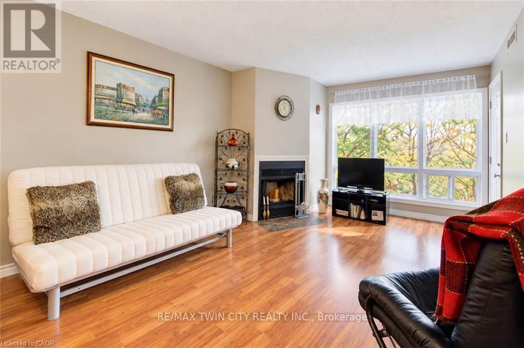 306 - 15 HOFSTETTER AVENUE, Kitchener — photo 5